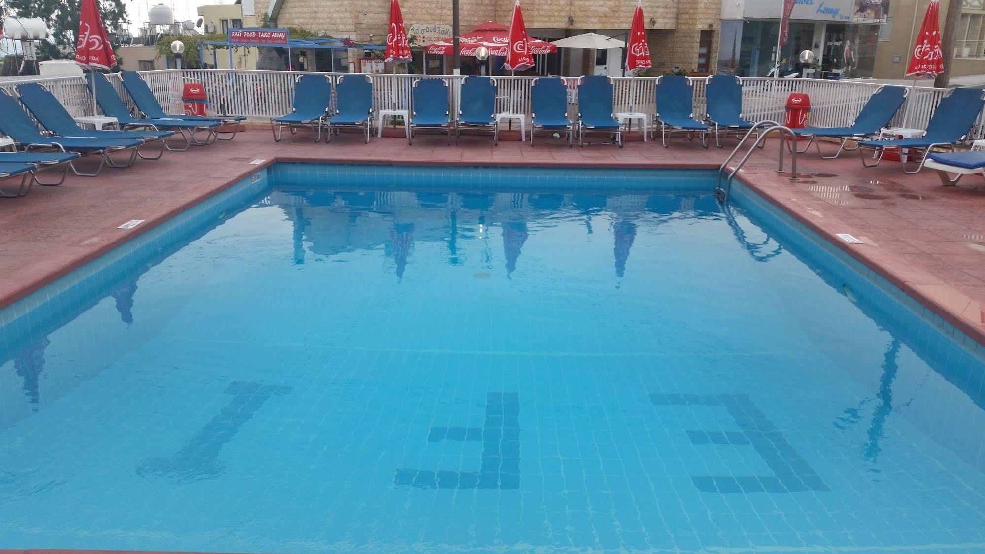 Efi Hotel Apts Ayía Nápa Extérieur photo