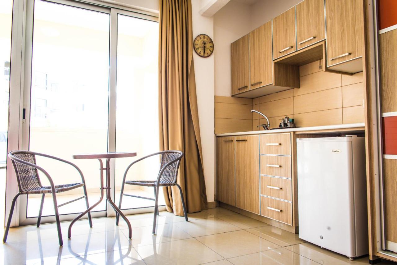 Efi Hotel Apts Ayía Nápa Extérieur photo